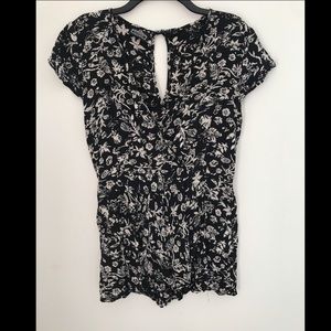 Flowy Black and white romper